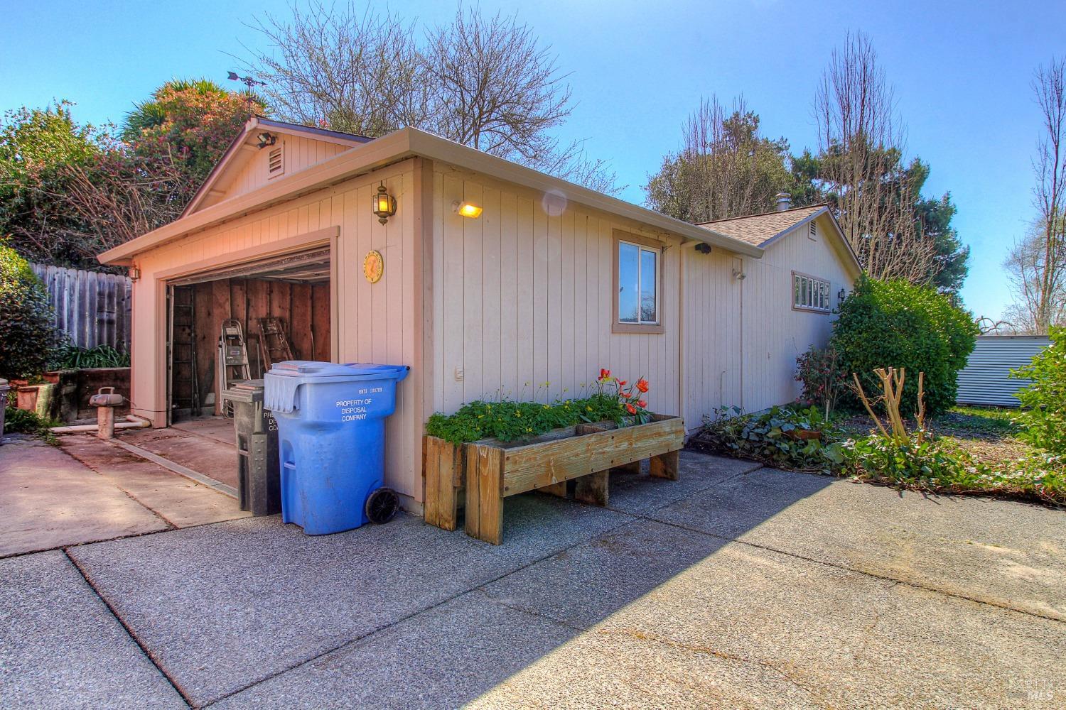 6117 Van Keppel Rd, in Forestville