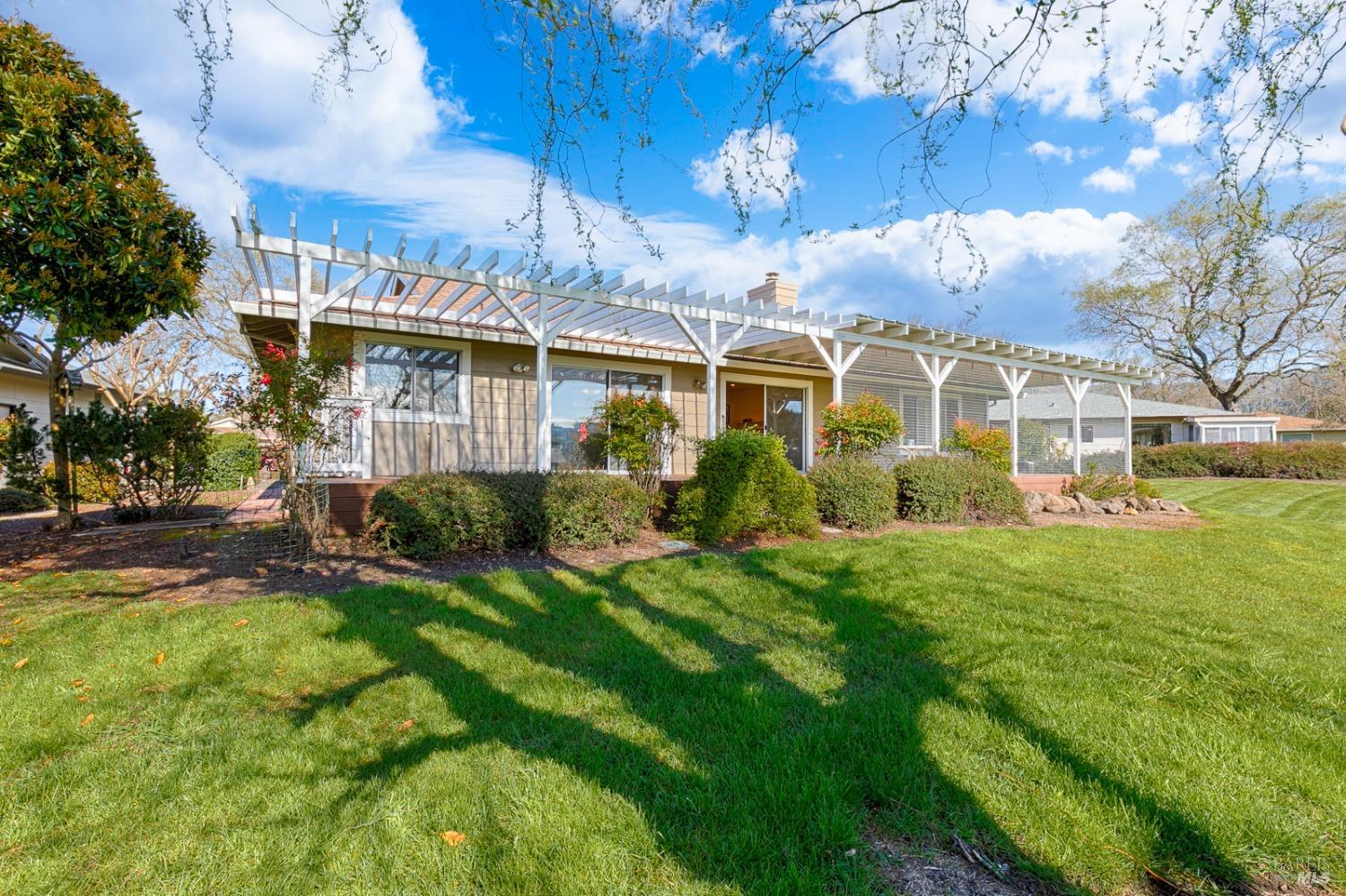 439 Twin Lakes Circle