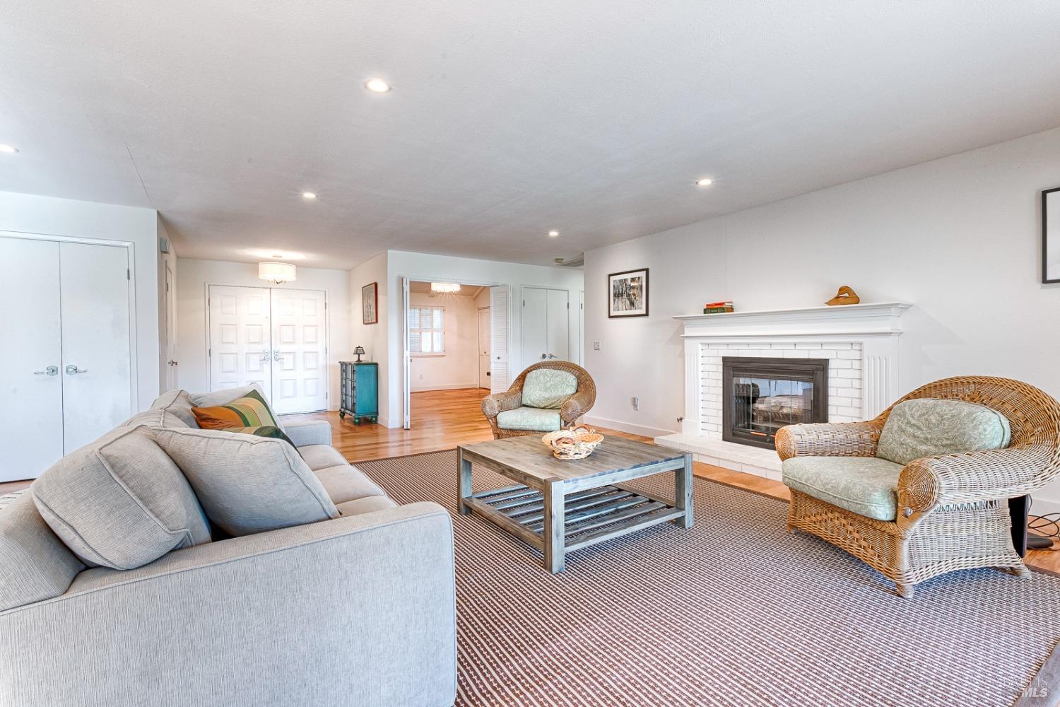 439 Twin Lakes Circle