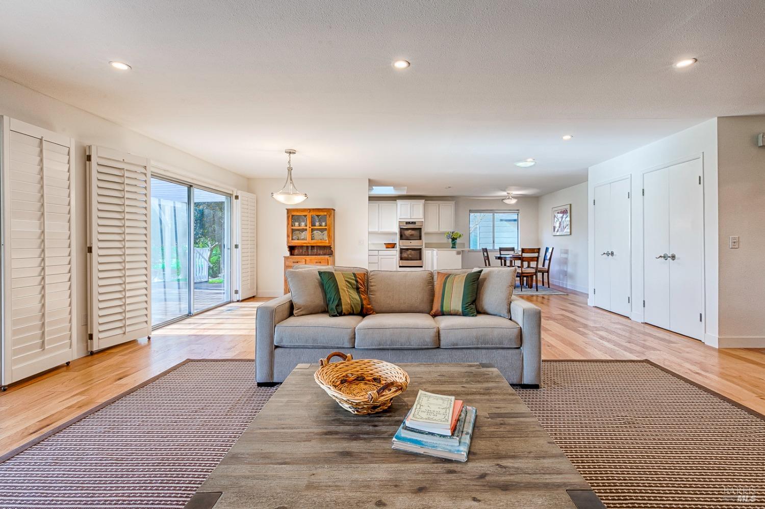 439 Twin Lakes Circle