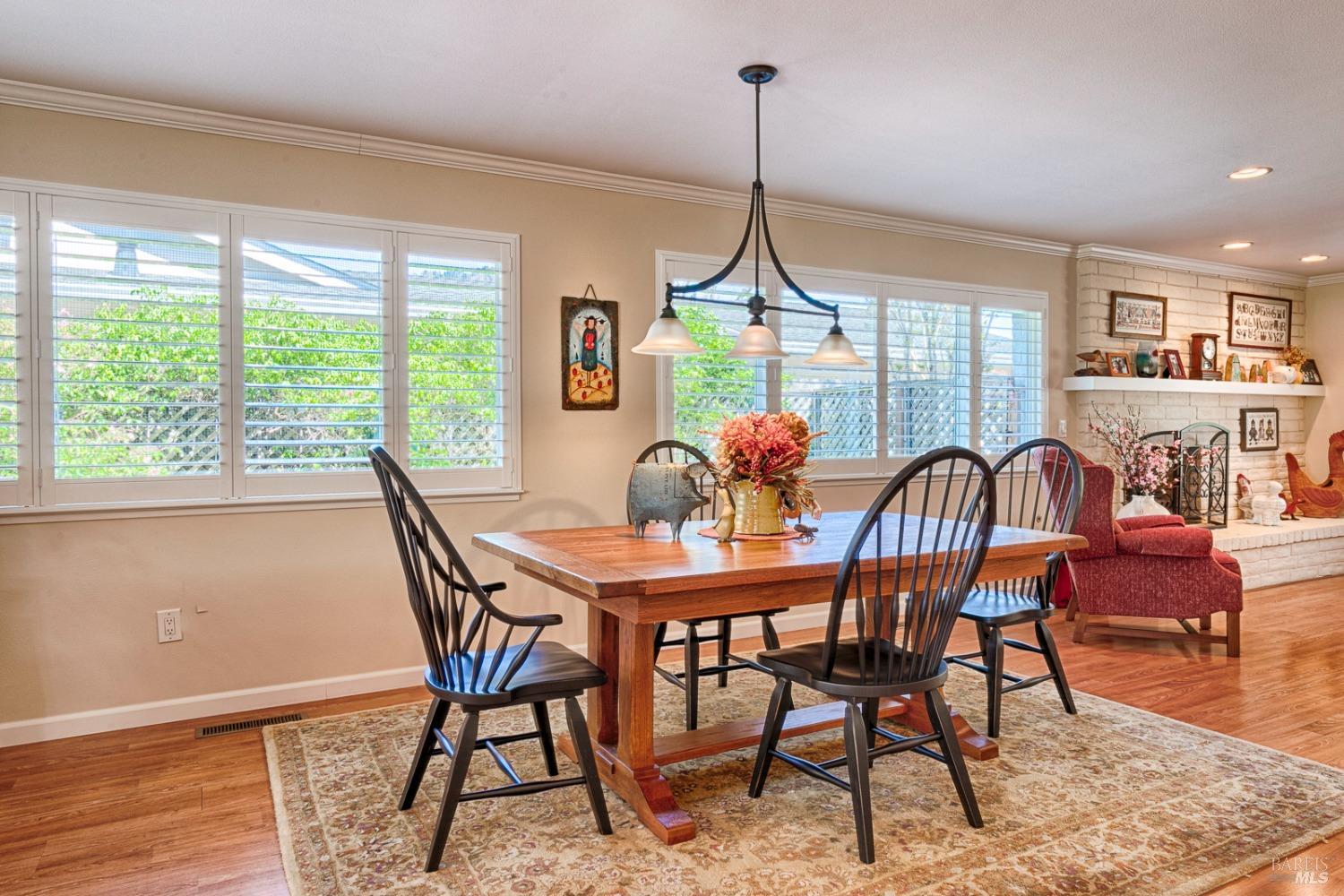 7556 Oak Leaf Drive
