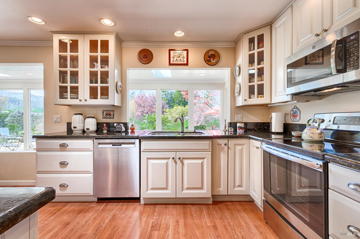 7556 Oak Leaf Drive