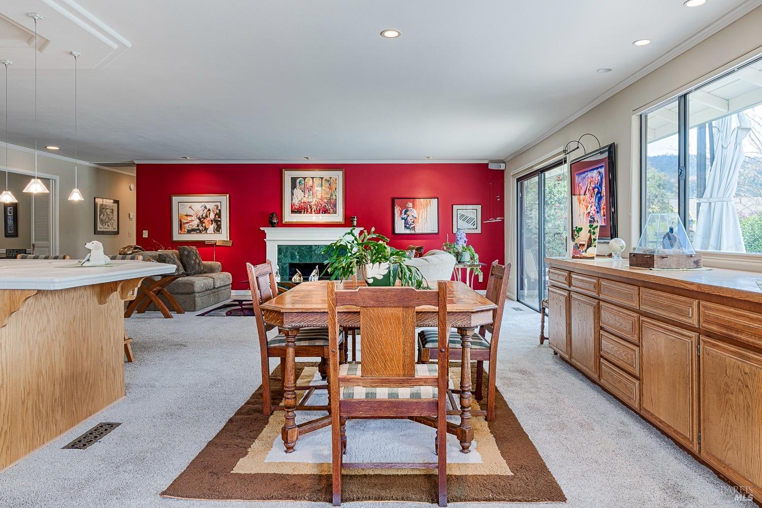 10 Valley Oaks Place