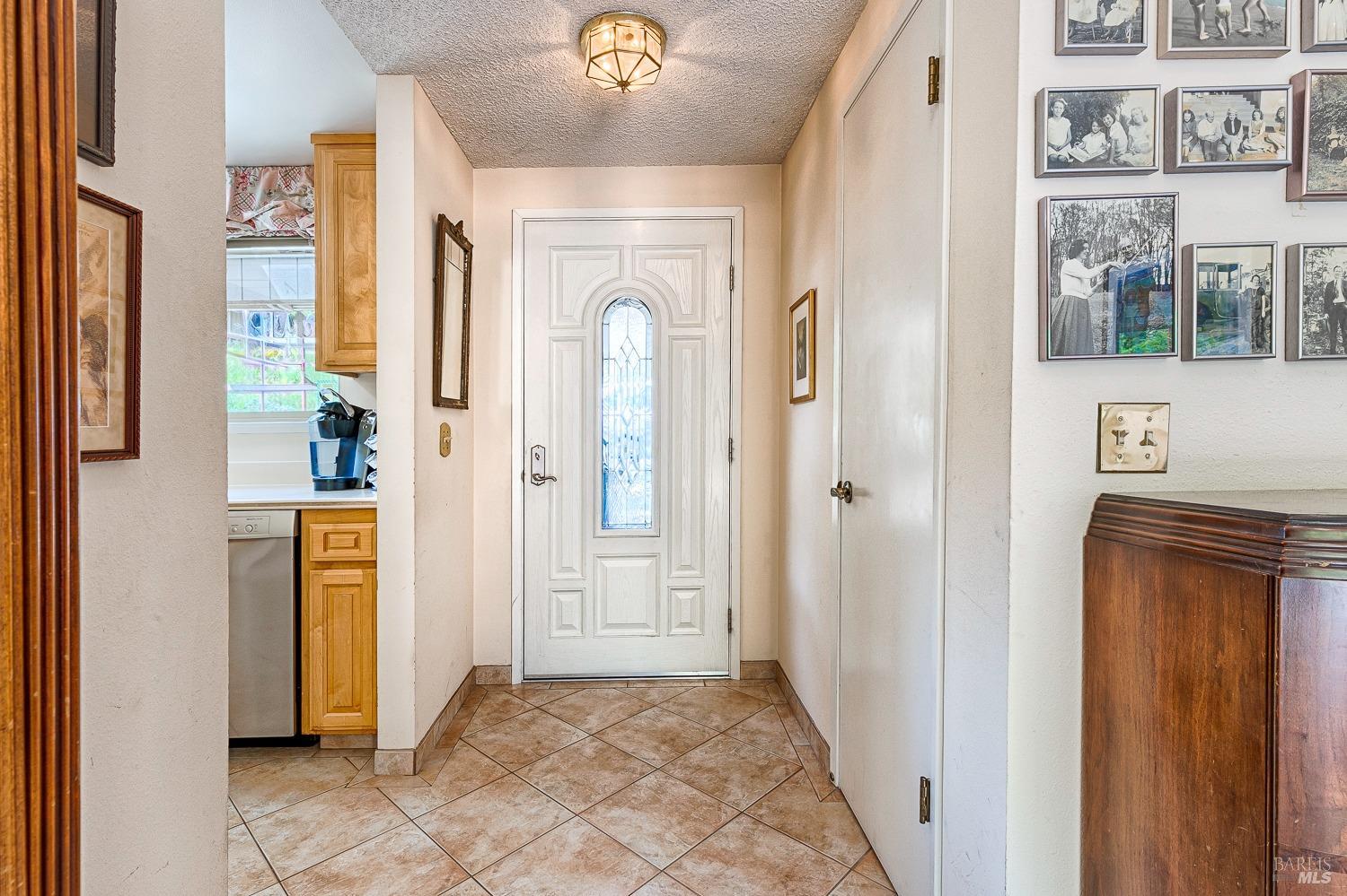 4 Oak Forest Lane
