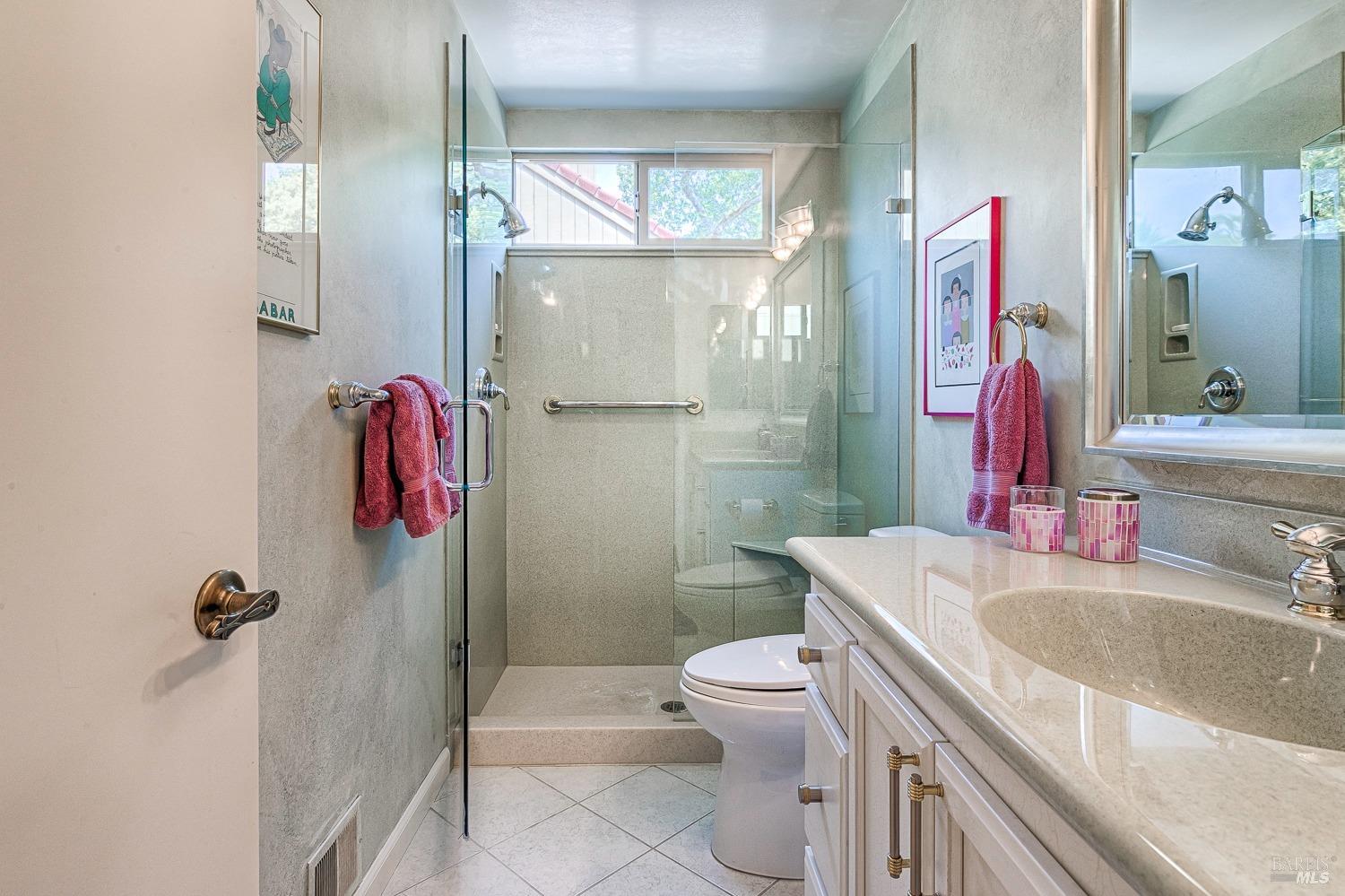 4 Oak Forest Lane