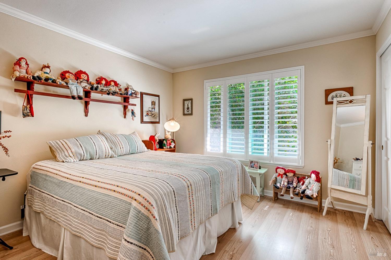 7556 Oak Leaf Drive