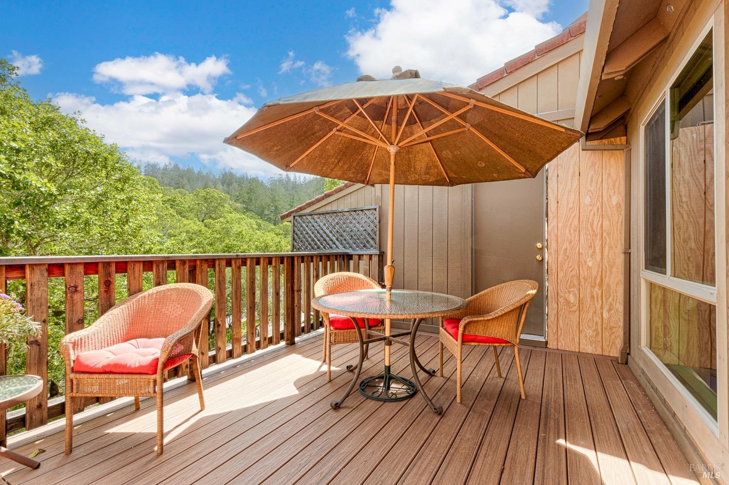 4 Oak Forest Lane
