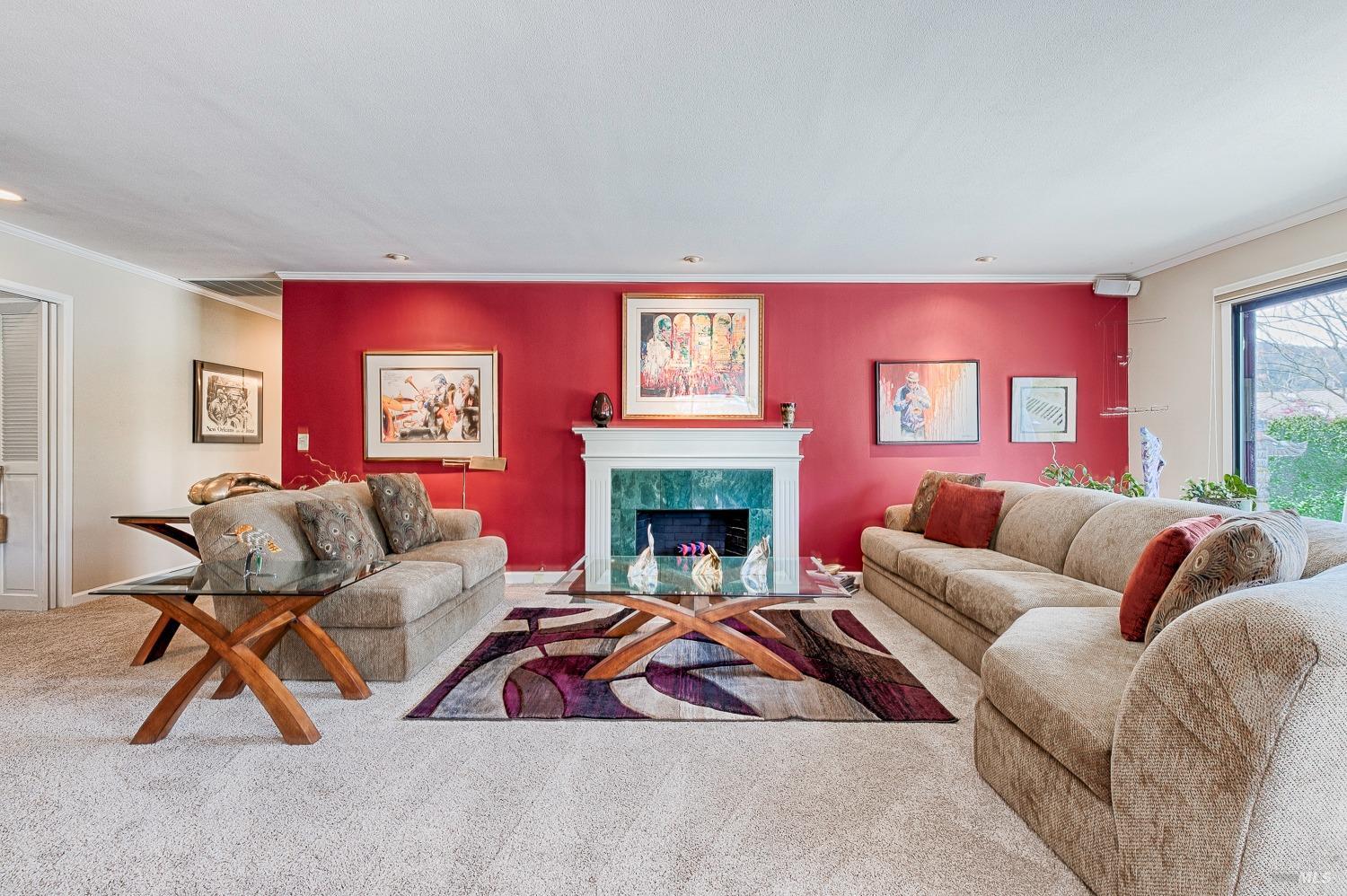 10 Valley Oaks Place