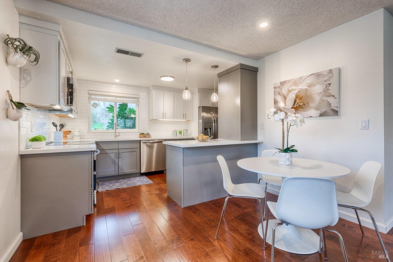 135 Mountain Vista Circle