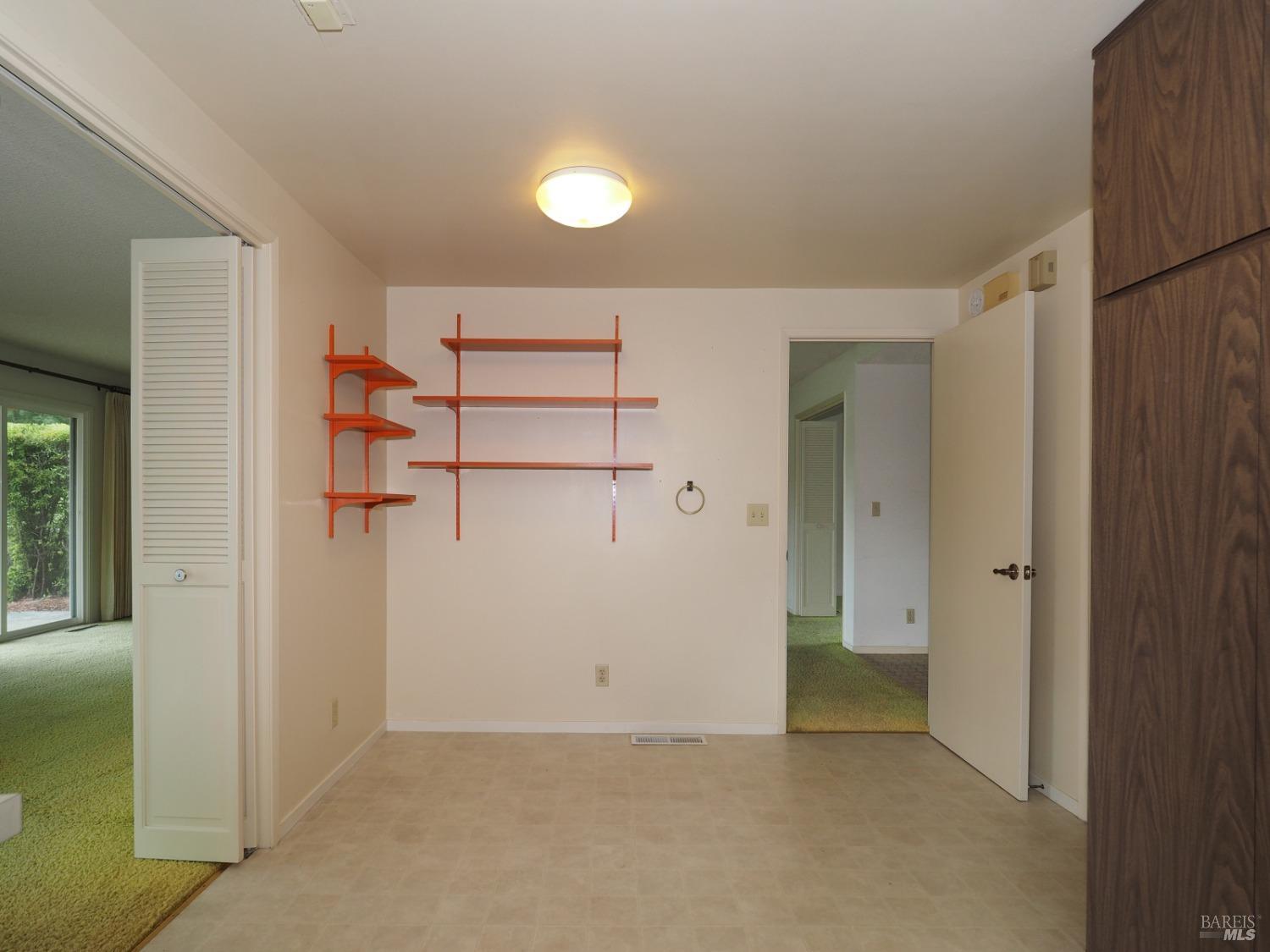 120 Oak Island Circle