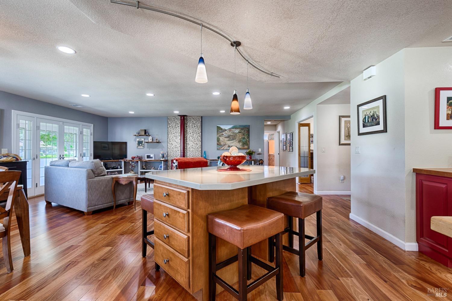 348 Oak Leaf Circle