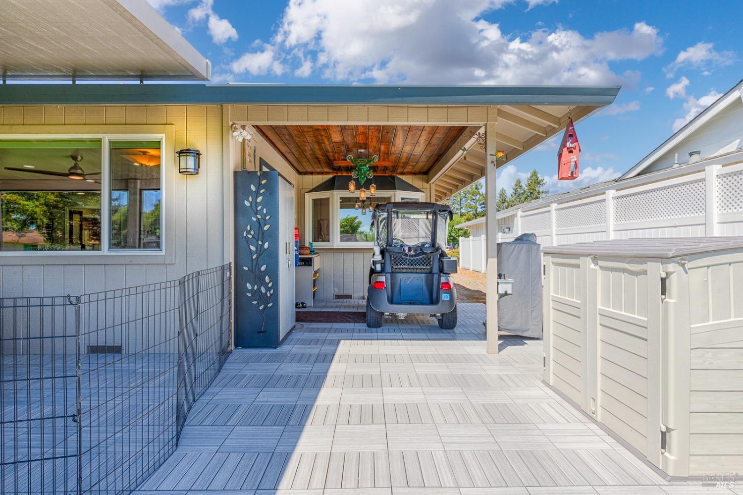 348 Oak Leaf Circle
