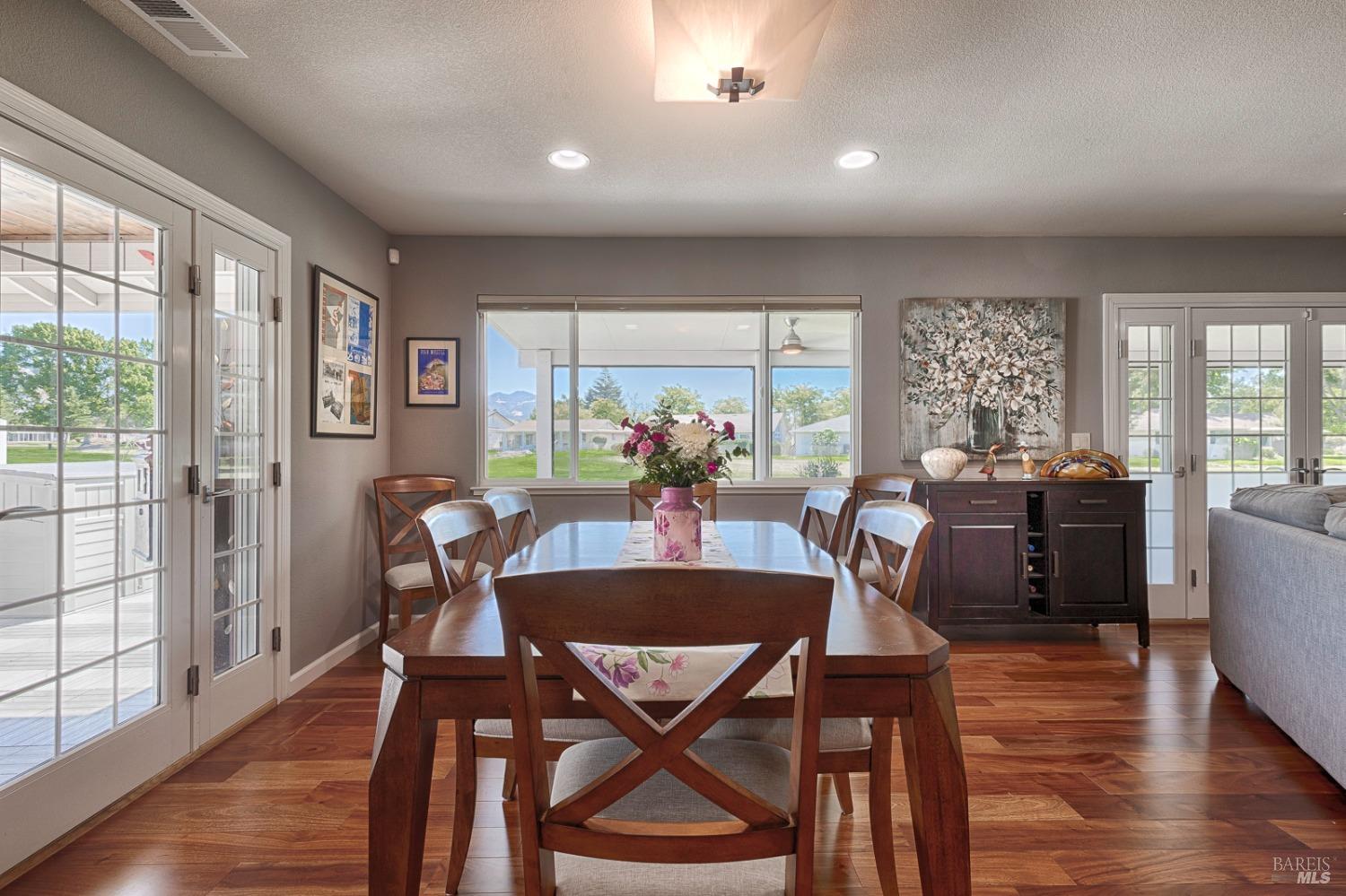 348 Oak Leaf Circle