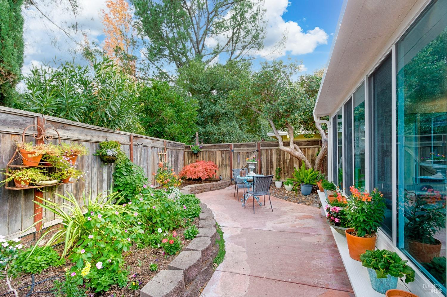 20 Meadowgreen Circle
