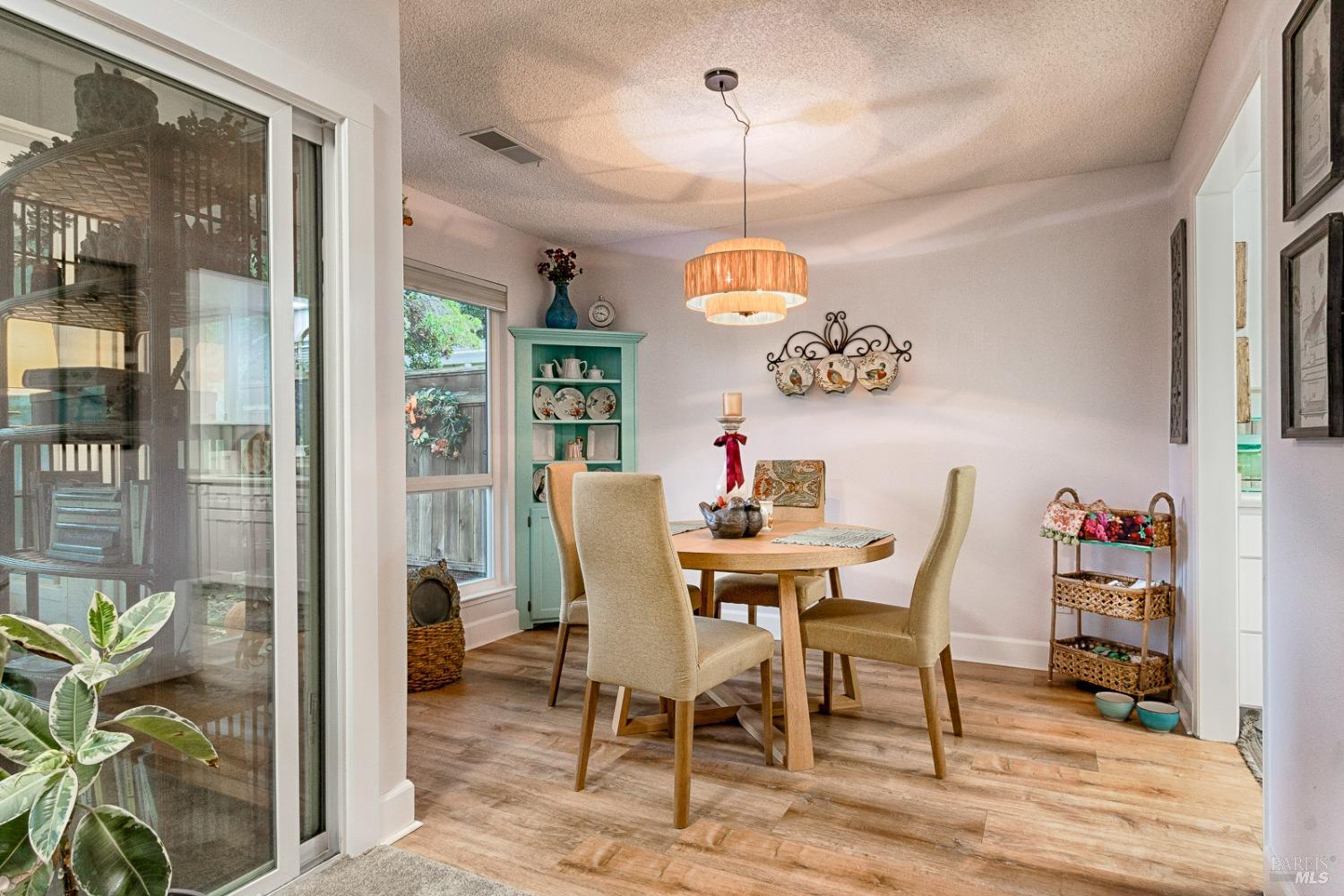 20 Meadowgreen Circle