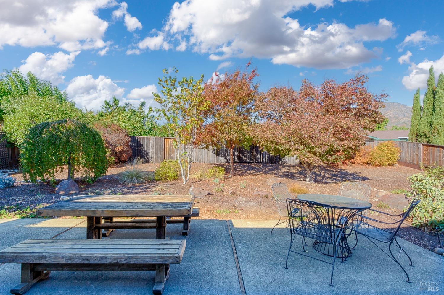 8916 Oakmont Drive