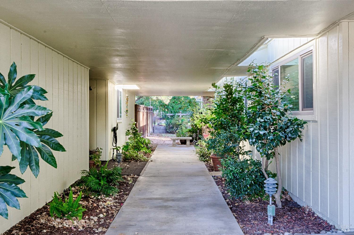 20 Meadowgreen Circle