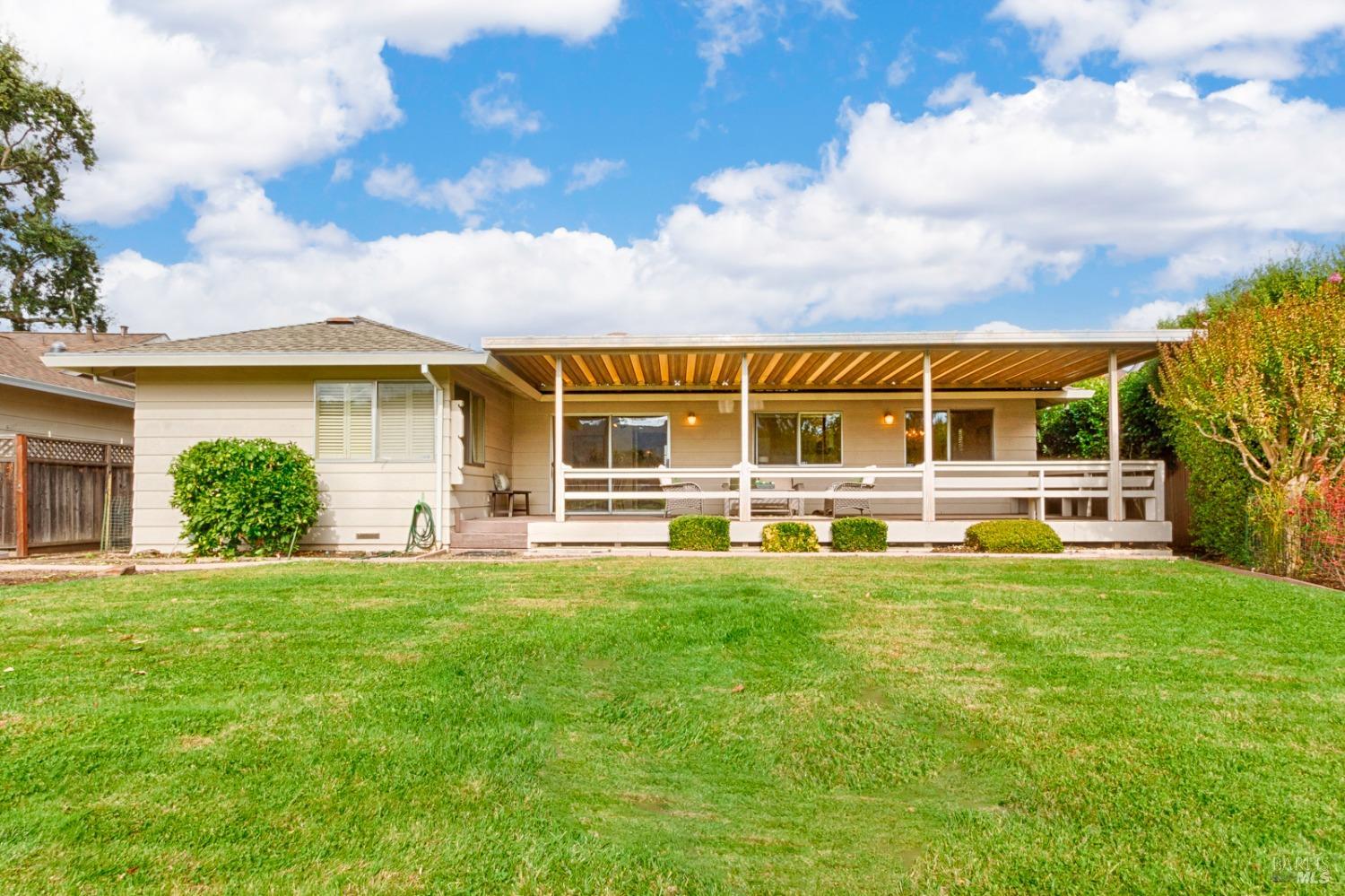 8907 Oakmont Drive