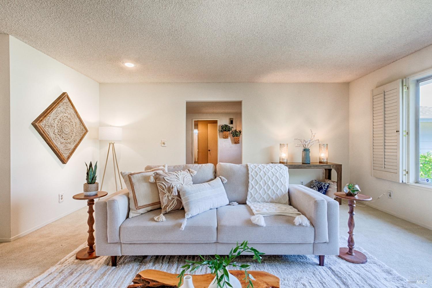 8907 Oakmont Drive