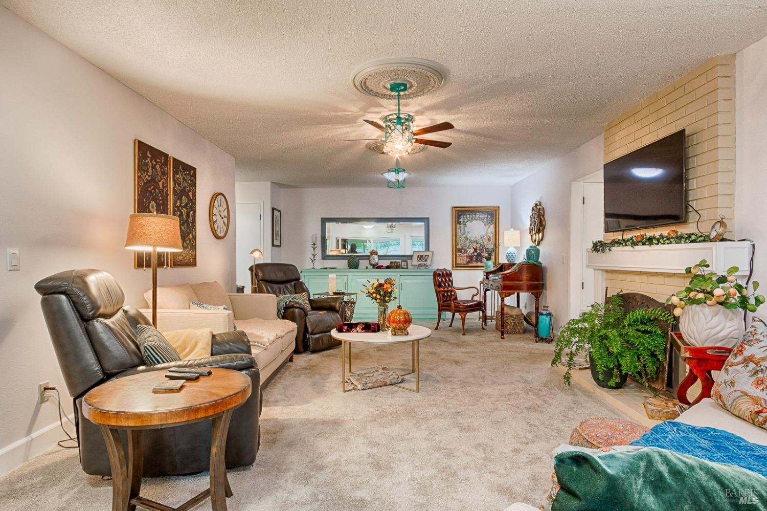 20 Meadowgreen Circle