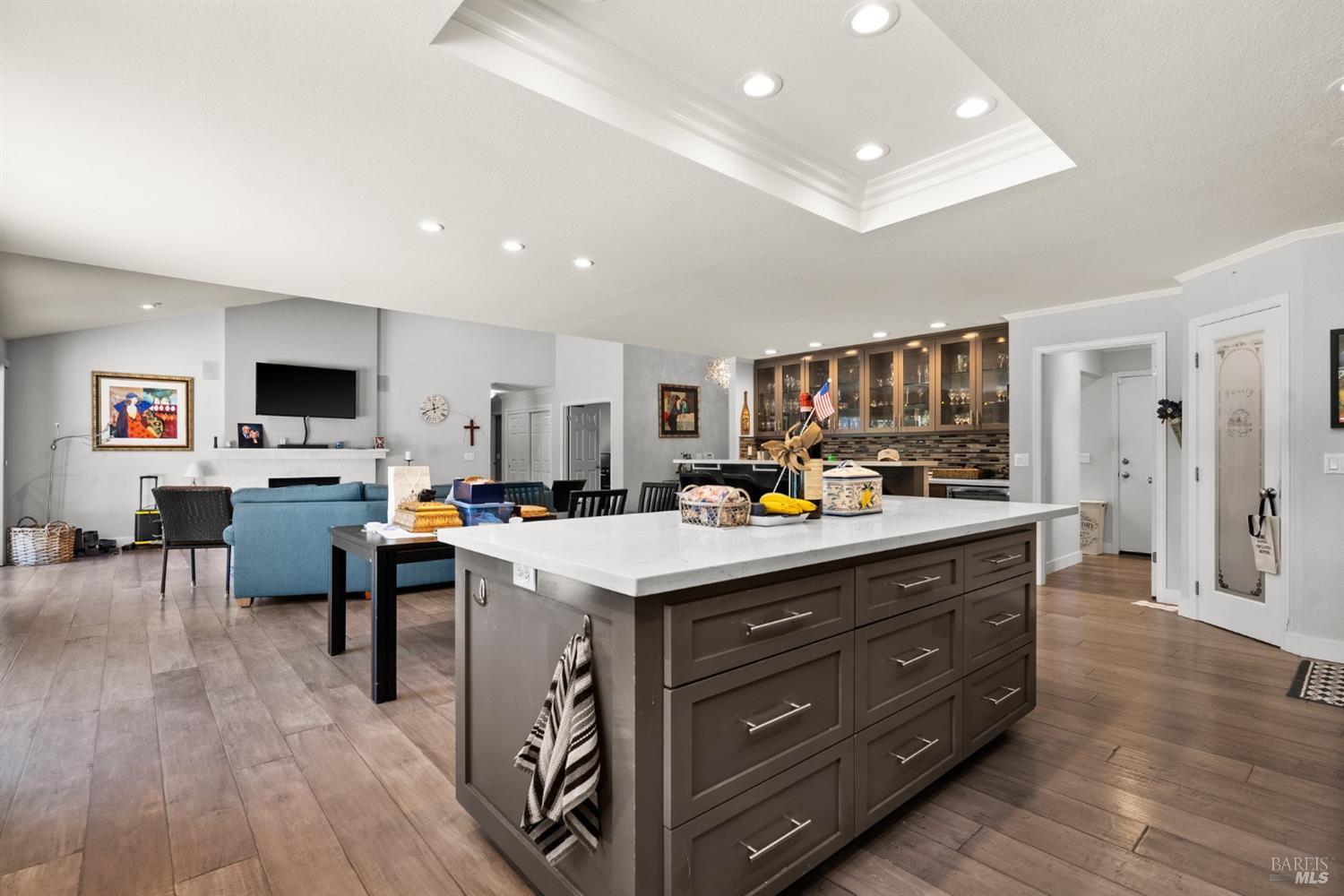 332 Miramonte Way