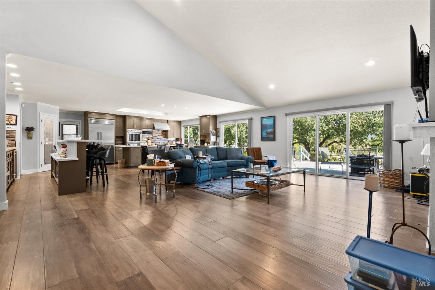 332 Miramonte Way
