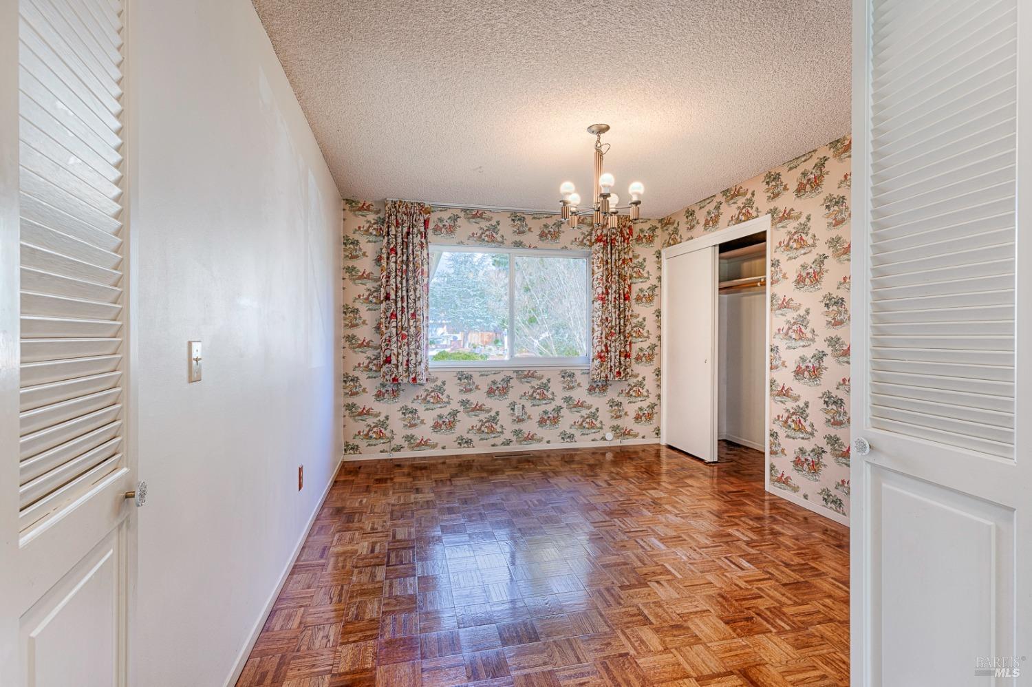 250 Mockingbird Circle