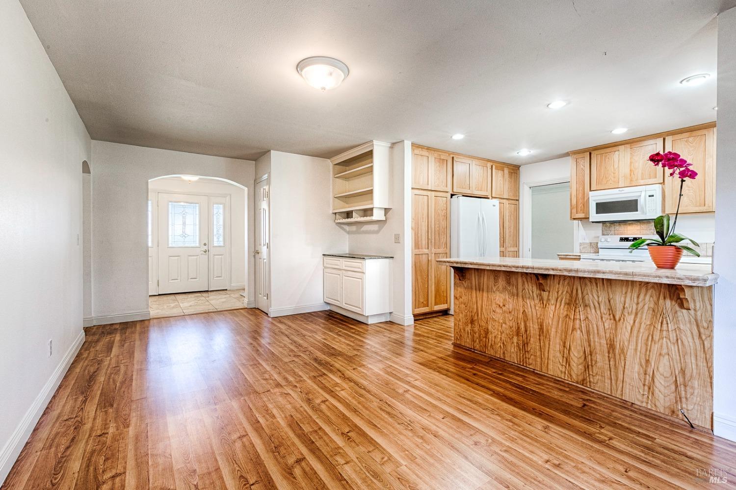 7585 Oak Leaf Drive