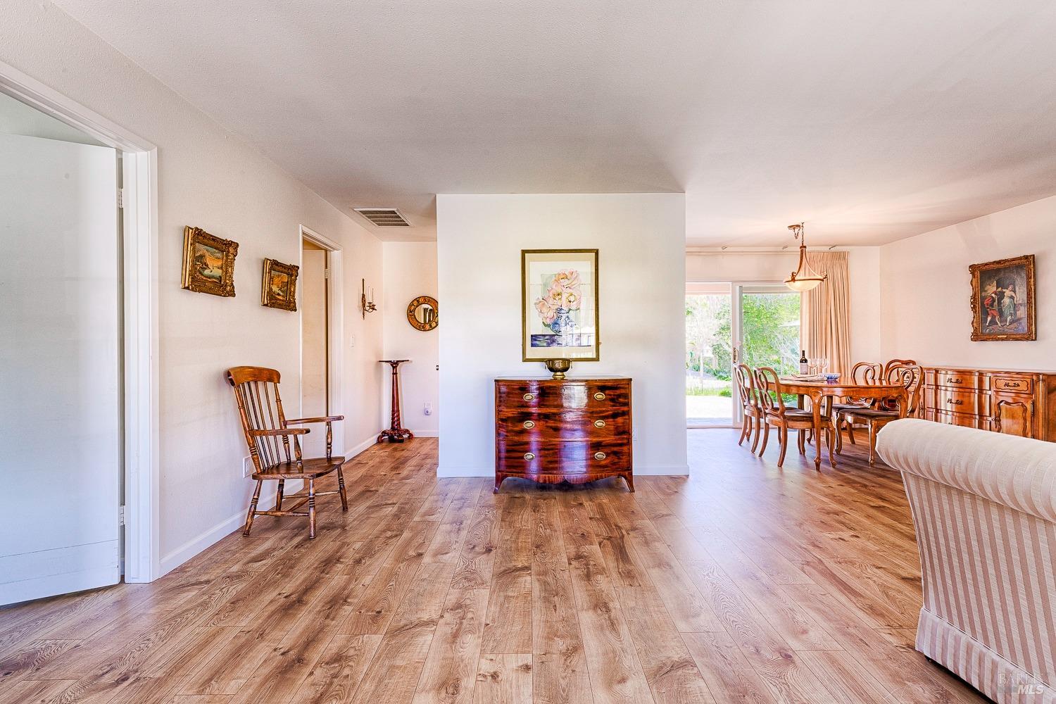 206 Belhaven Circle