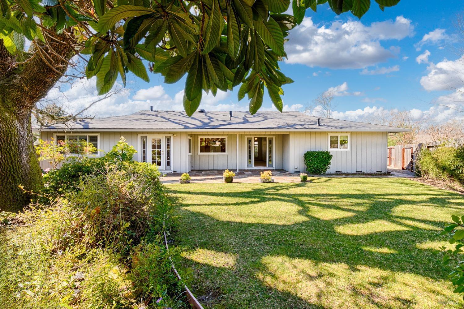 7585 Oak Leaf Drive