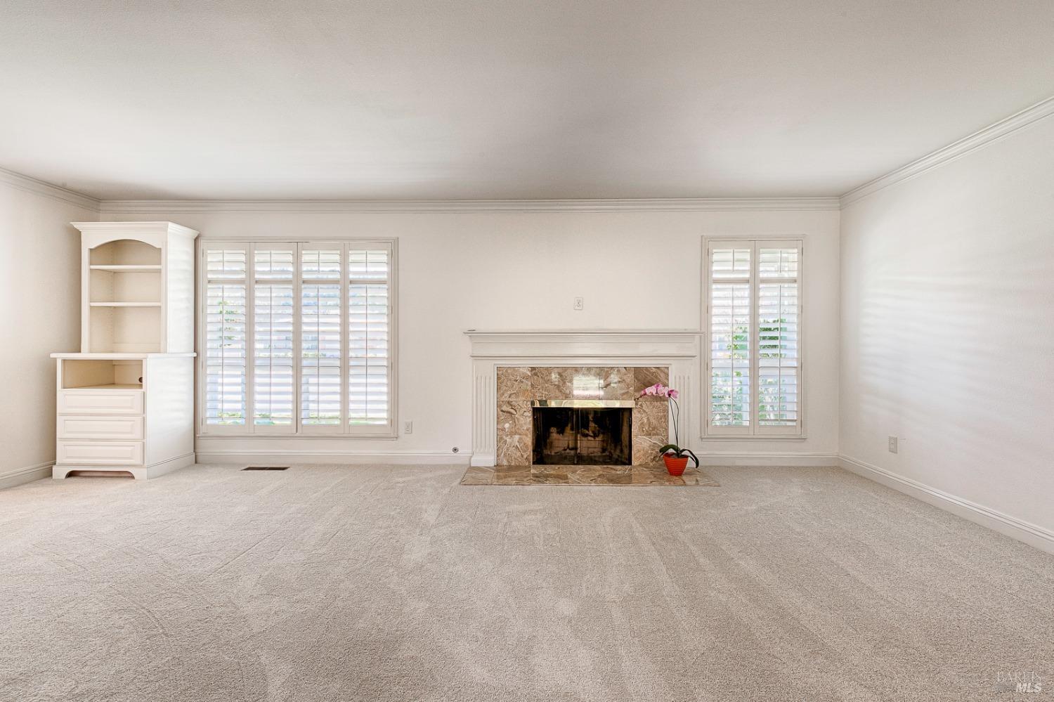 7585 Oak Leaf Drive