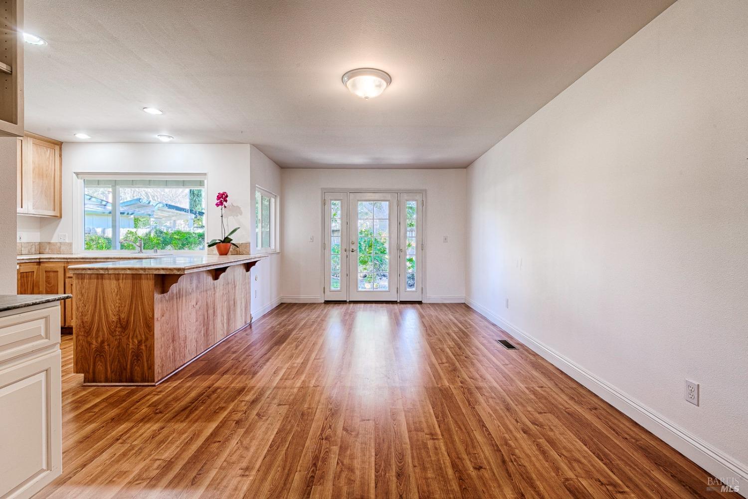 7585 Oak Leaf Drive