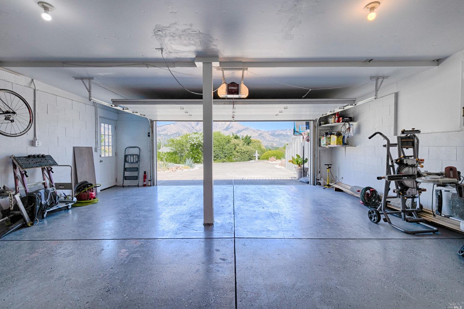 425 Oak Vista Drive