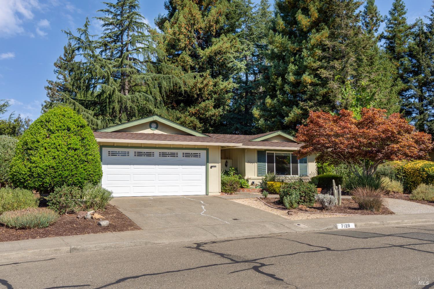 7129 Oak Leaf Drive