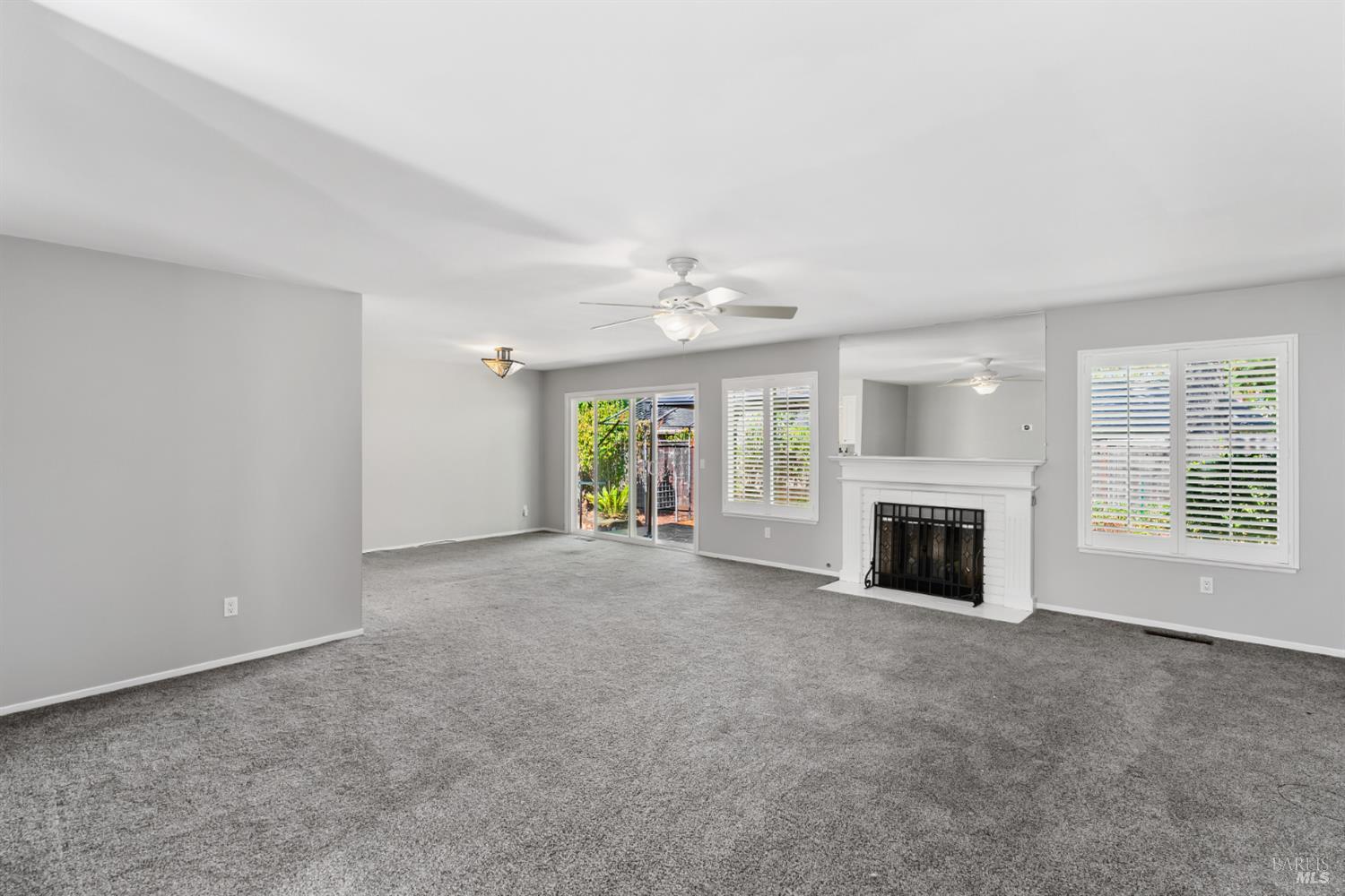 7129 Oak Leaf Drive