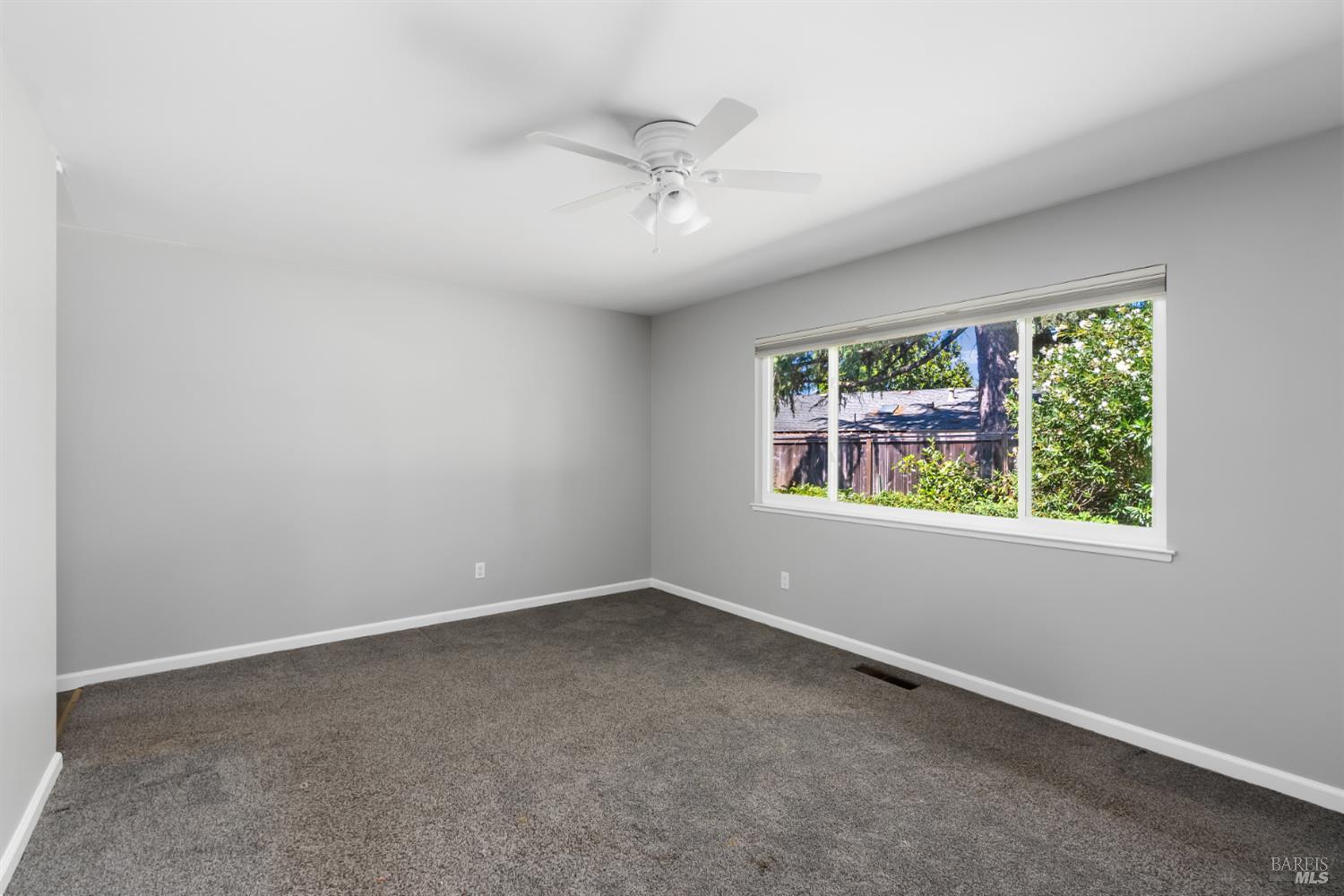 7129 Oak Leaf Drive