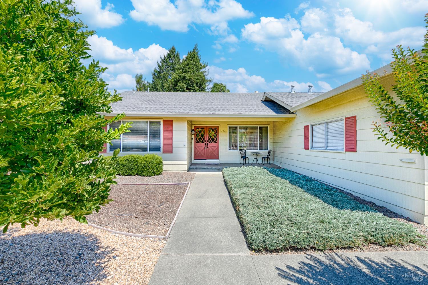 6941 Oak Leaf Drive