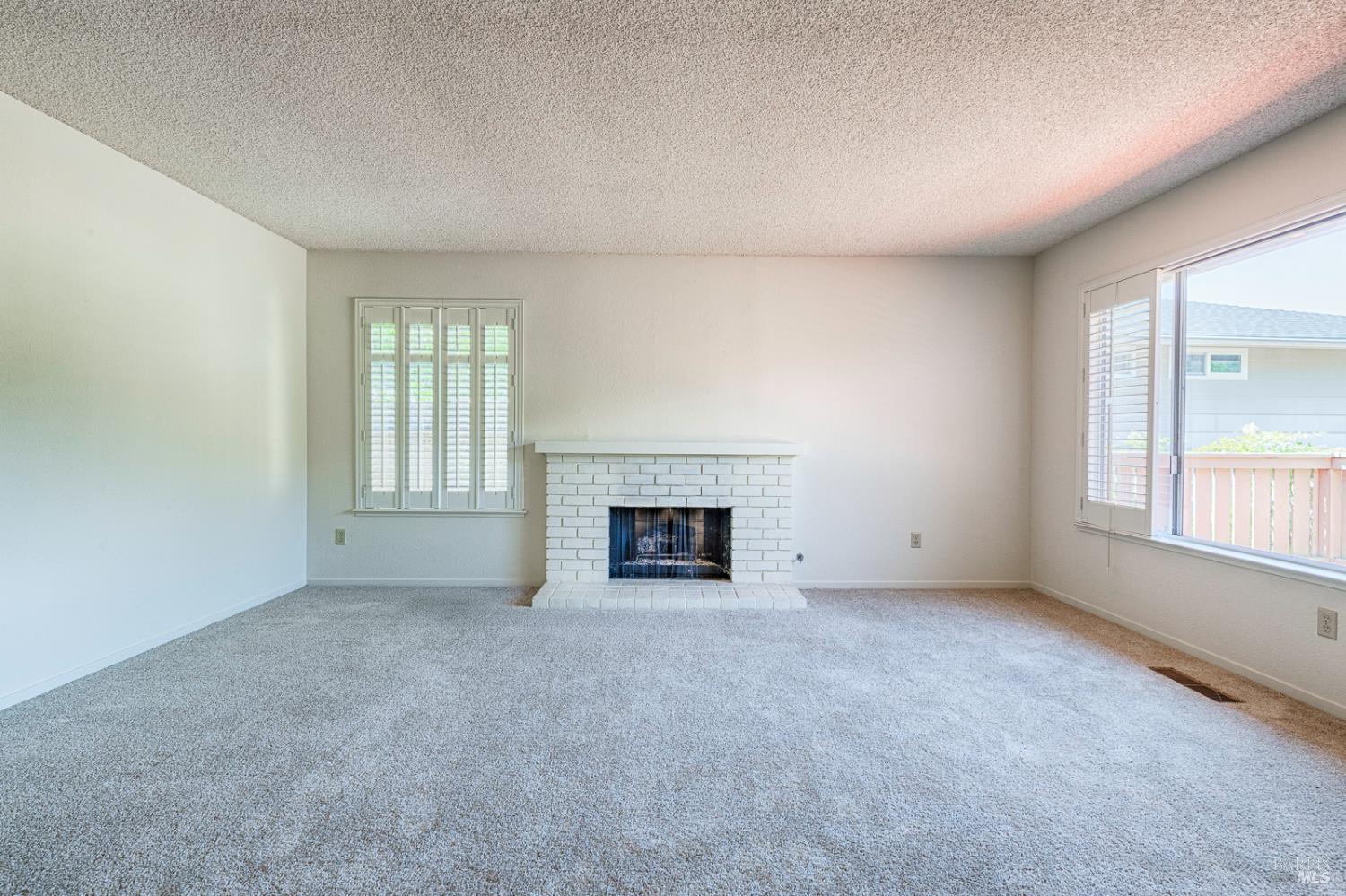 8927 Oak Trail Drive