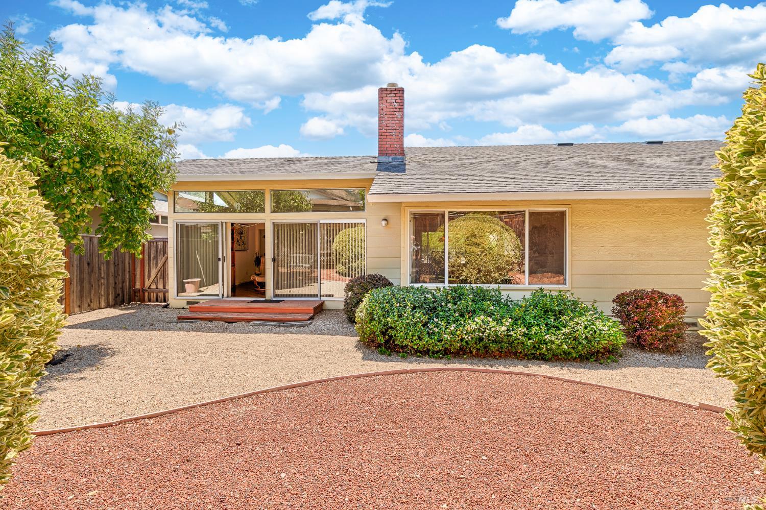 6941 Oak Leaf Drive