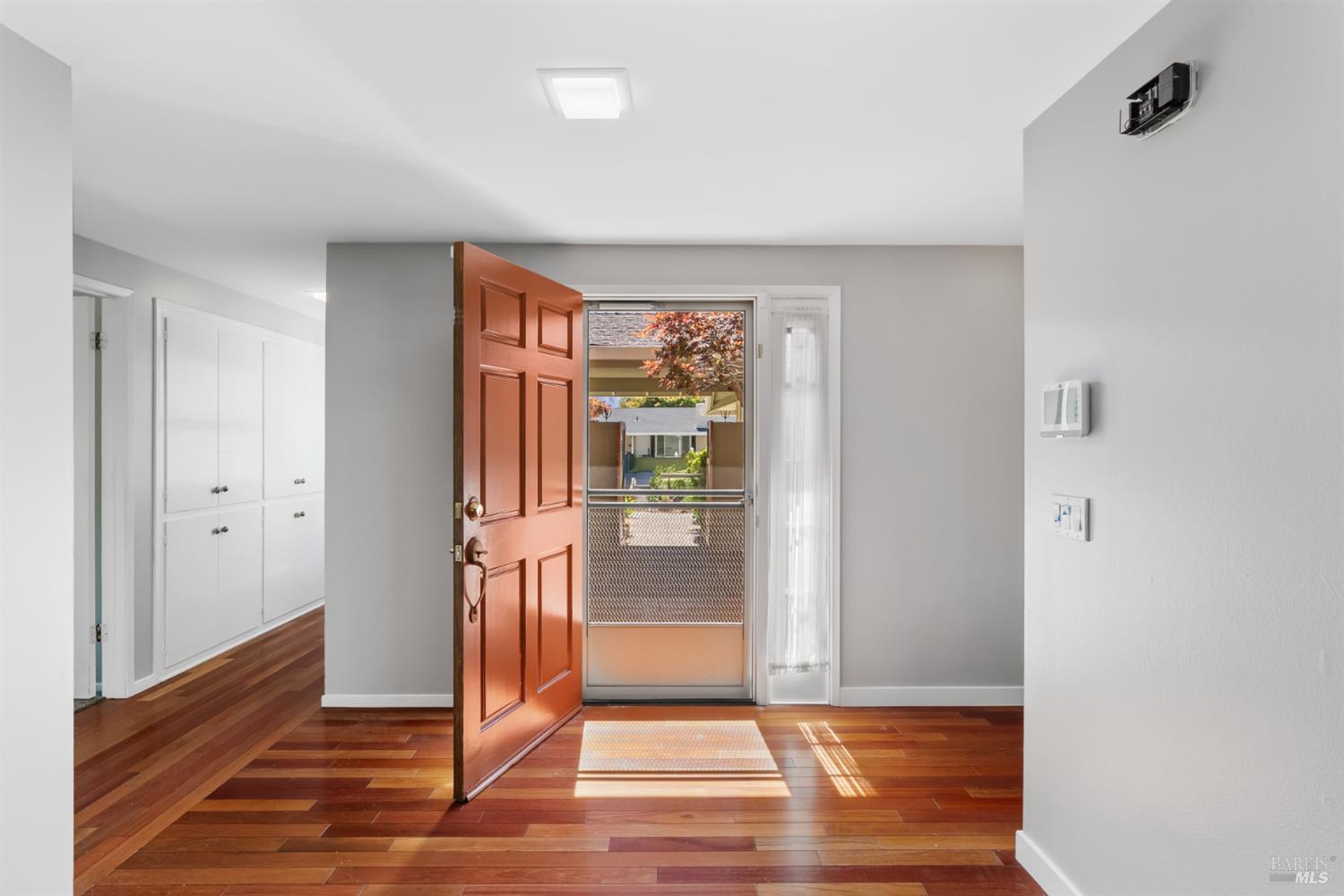 7129 Oak Leaf Drive