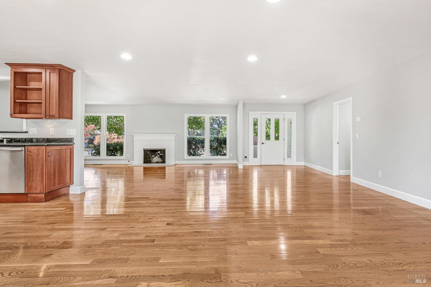351 Mockingbird Circle