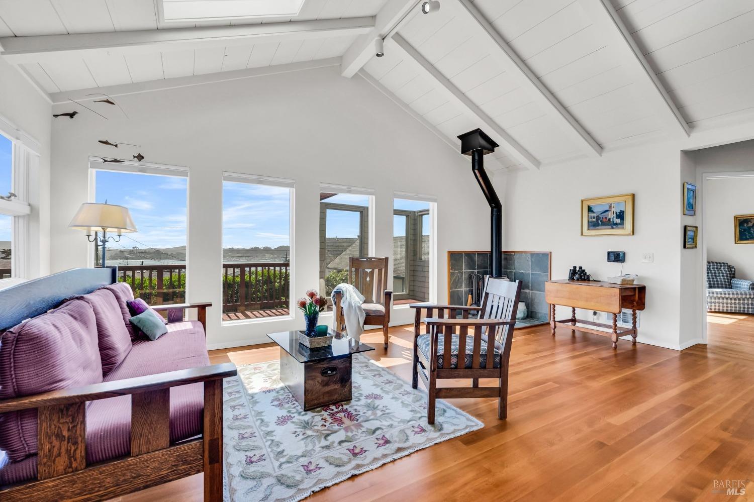 320 Taylor St. in Bodega Bay