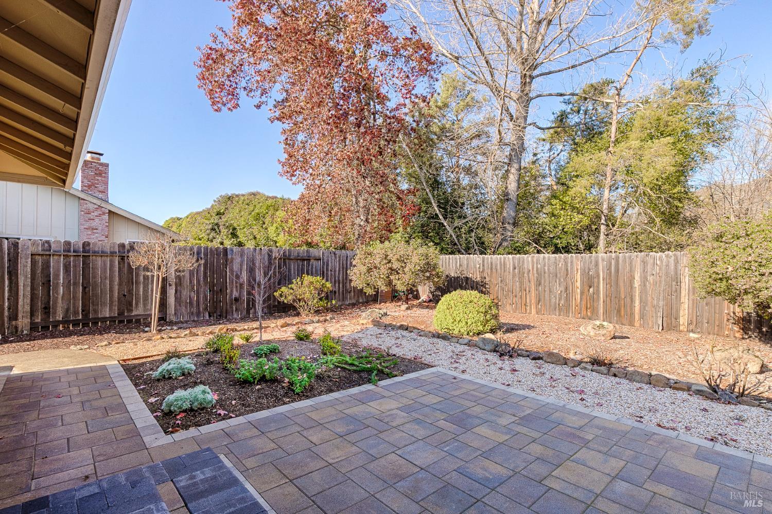 8902 Oak Trail Drive
