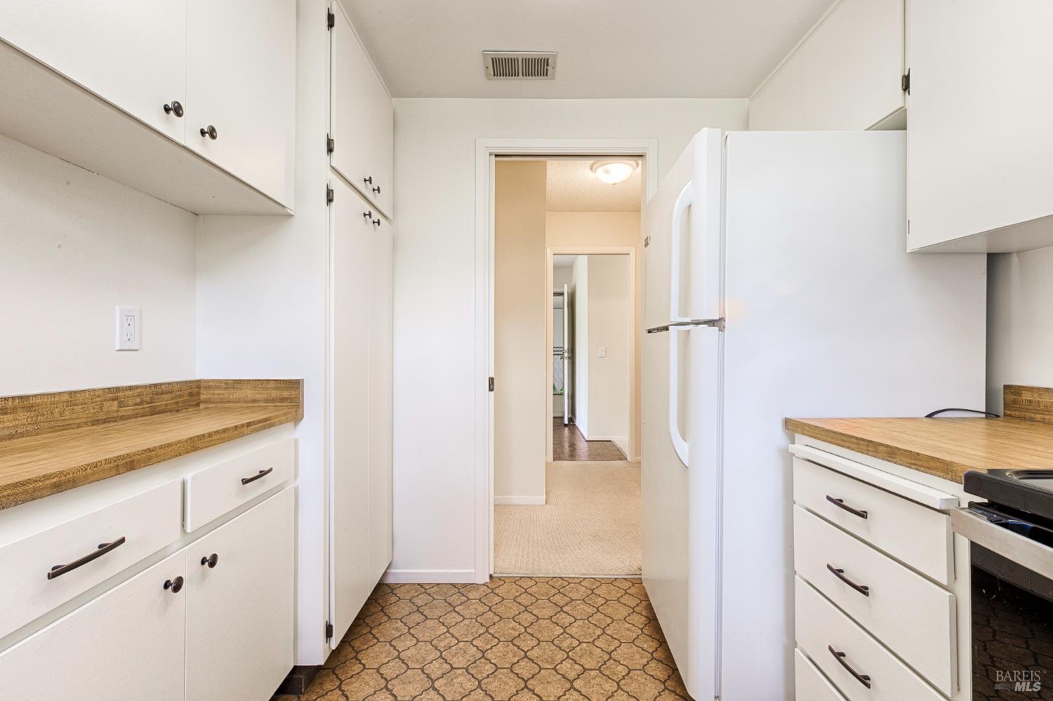 312 Oak Leaf Circle
