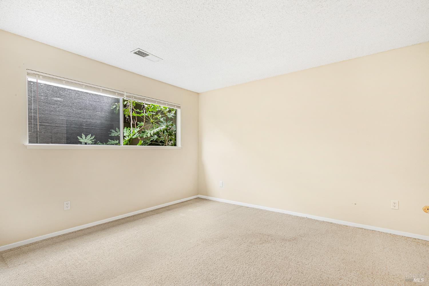 312 Oak Leaf Circle