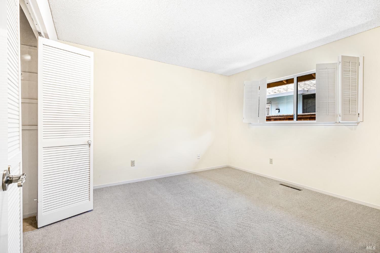 138 Oak Shadow Drive