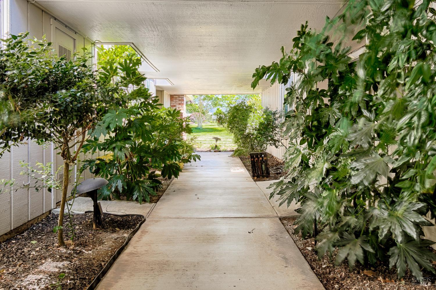 312 Oak Leaf Circle