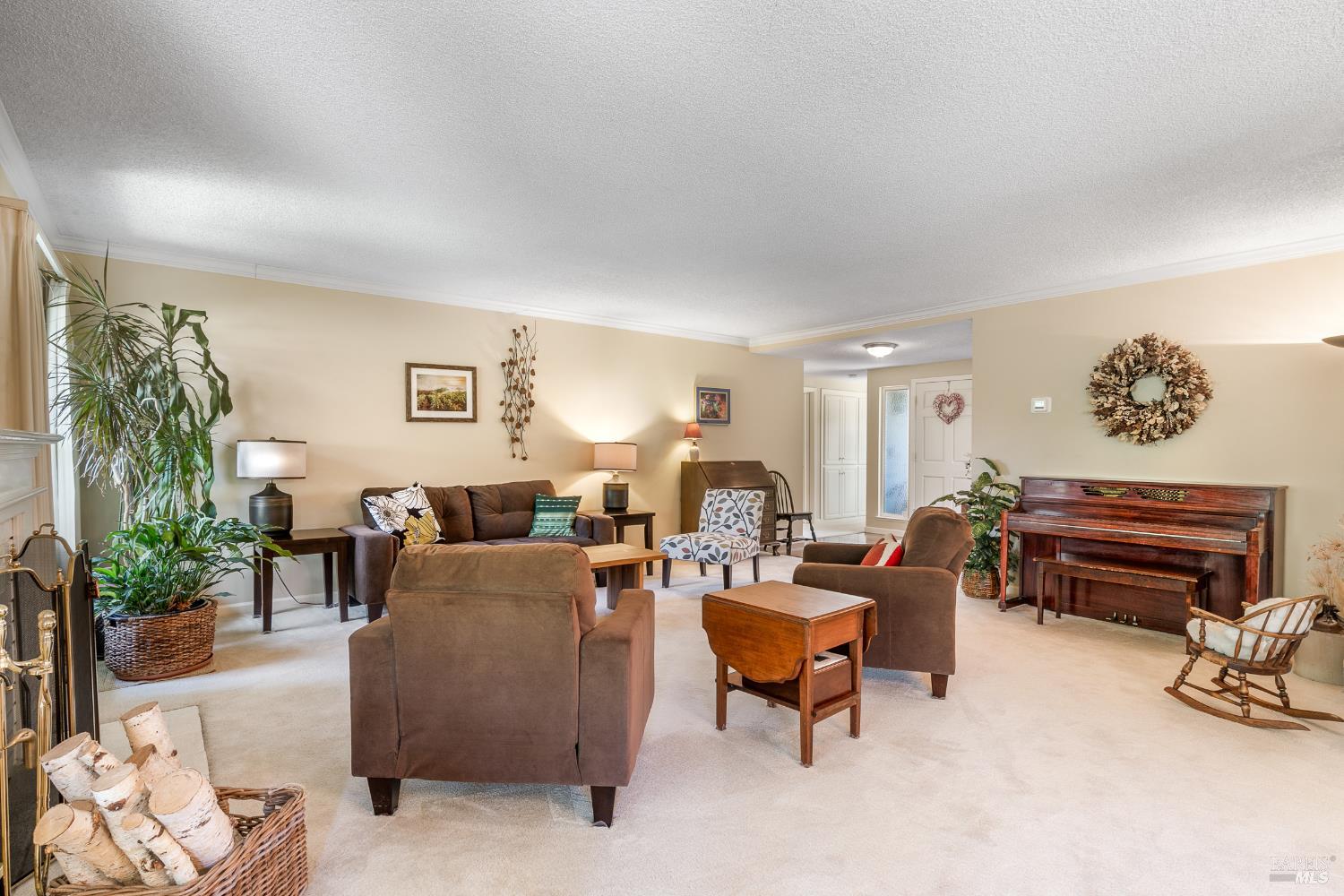 113 Valley Oaks Drive