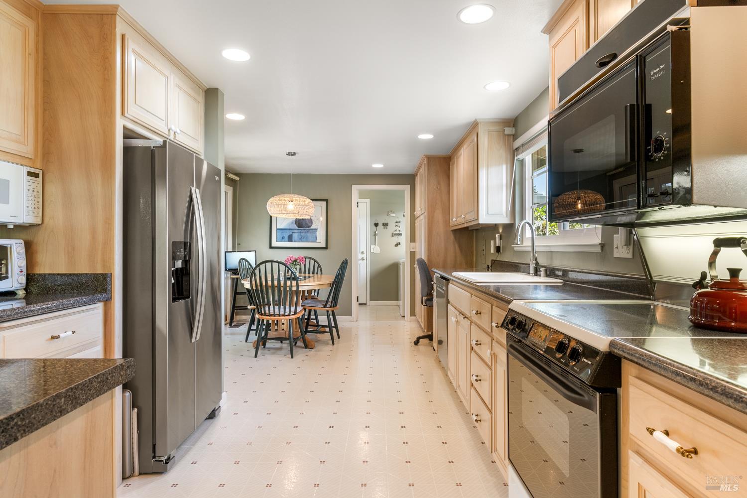 113 Valley Oaks Drive