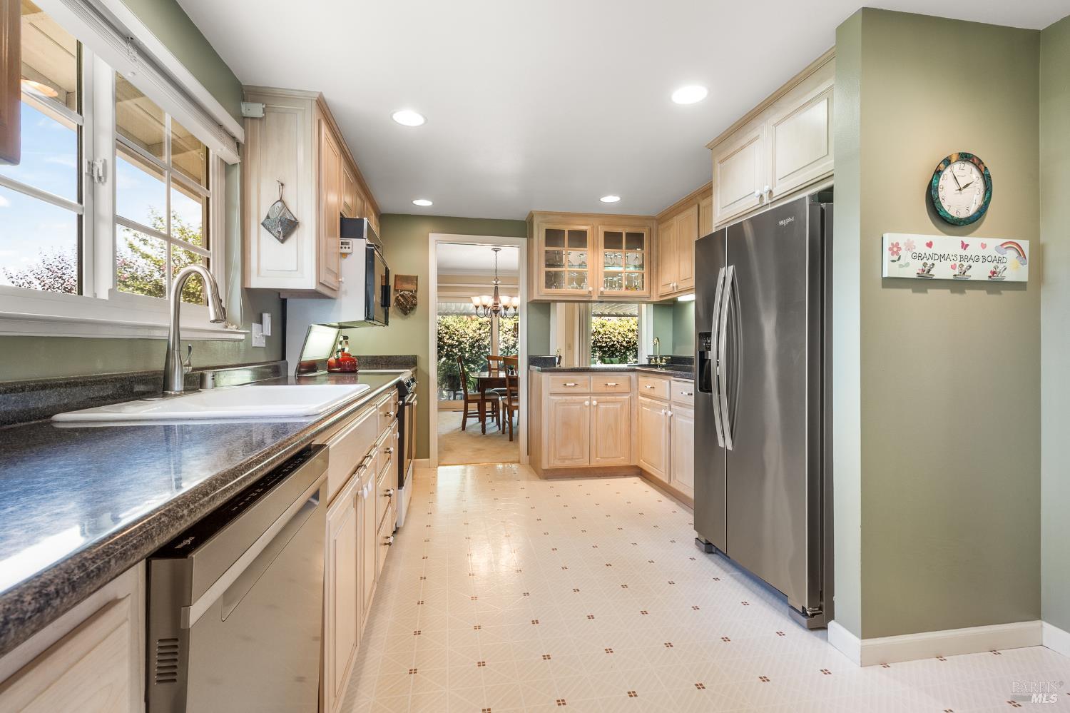 113 Valley Oaks Drive